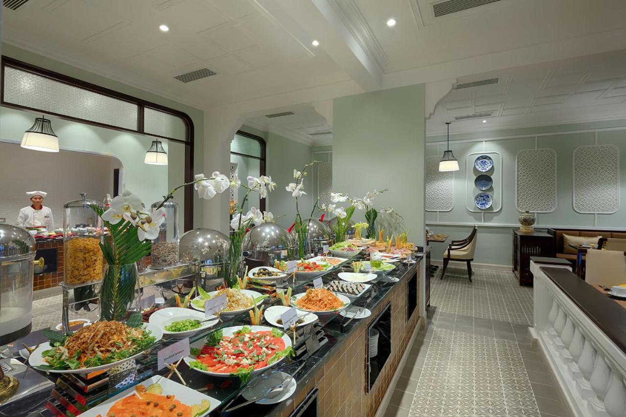 Allegro Hoi An . A Little Luxury Hotel & Spa Extérieur photo The buffet at the hotel